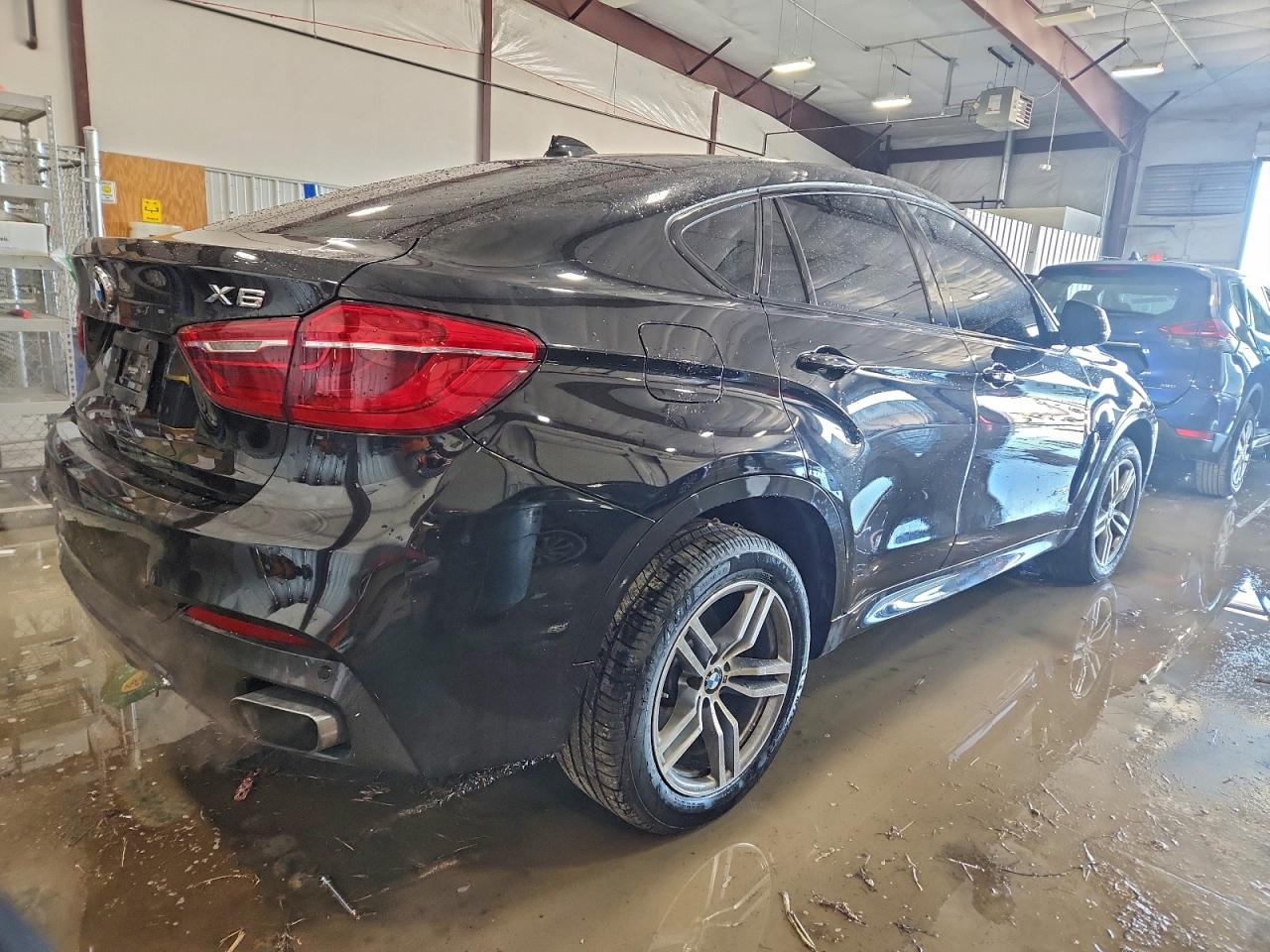 2017 BMW X6 XDRIVE50I photo 3