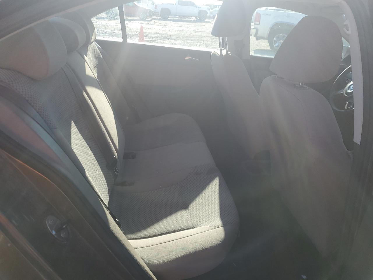 2012 VOLKSWAGEN JETTA BASE photo 19