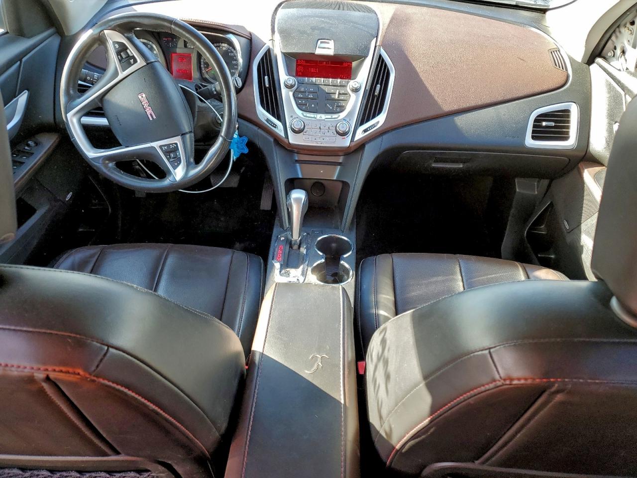 2011 GMC TERRAIN SLT photo 8
