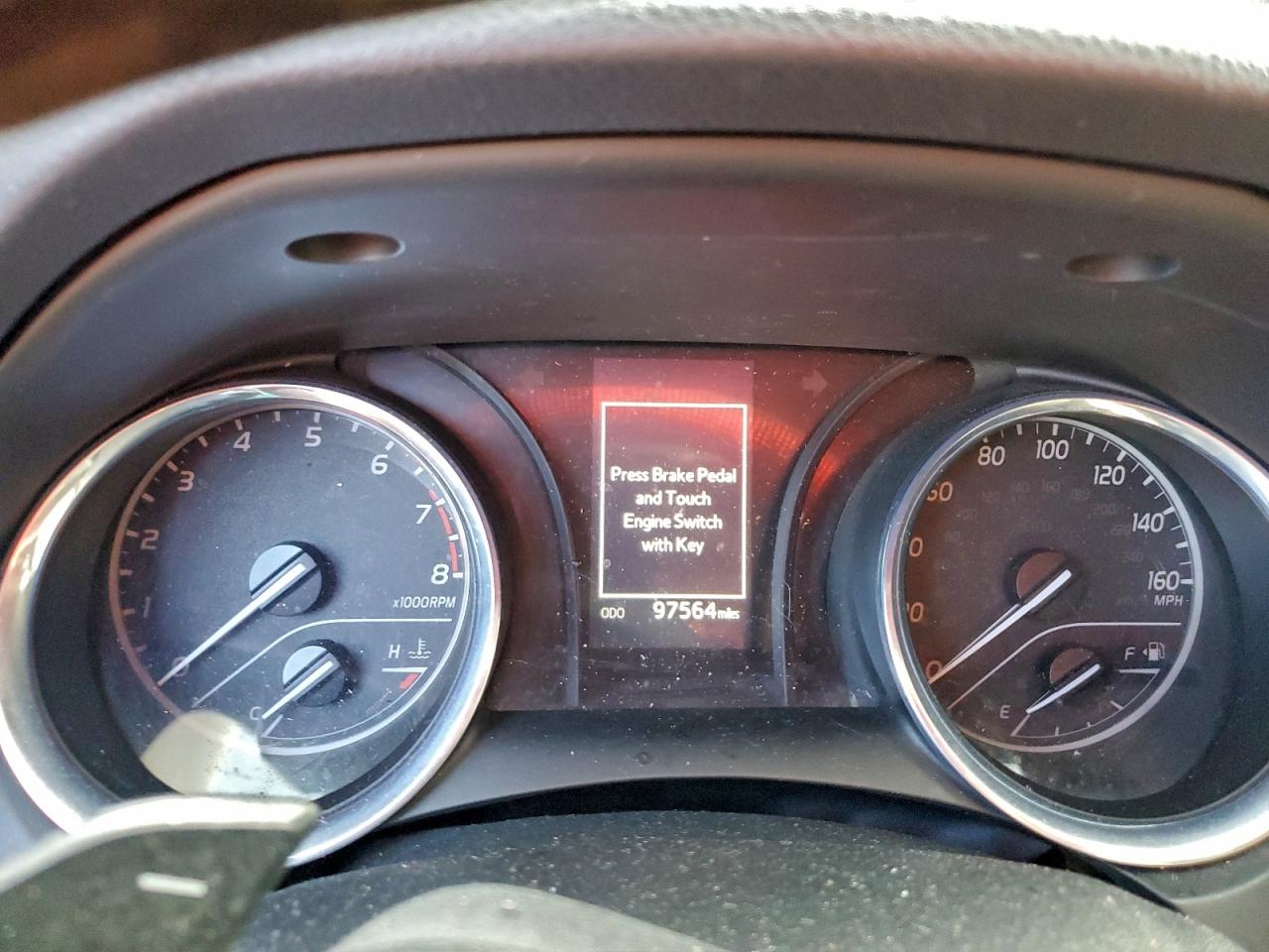 2019 TOYOTA CAMRY L photo 17