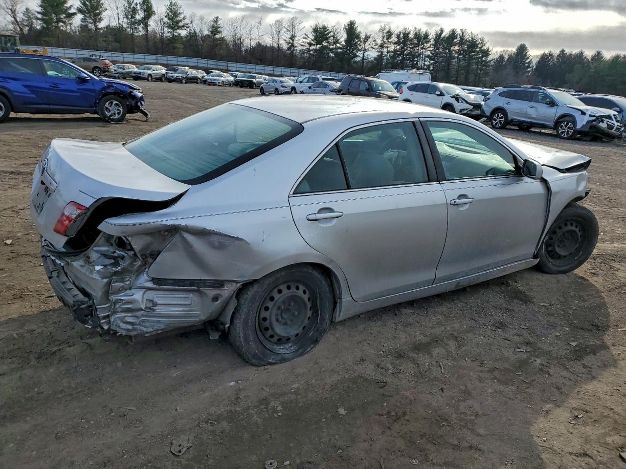 2009 TOYOTA CAMRY BASE photo 3