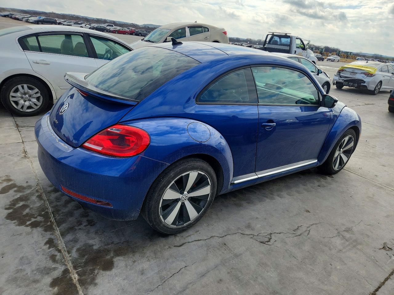 2014 VOLKSWAGEN BEETLE TURBO photo 3