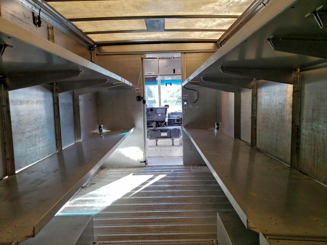 2020 FORD F59 DELIVERY TRUCK photo 10