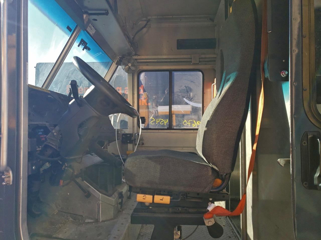 2020 FORD F59 DELIVERY TRUCK photo 7