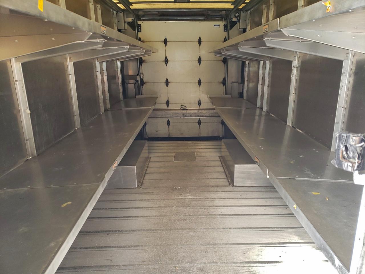 2020 FORD F59 DELIVERY TRUCK photo 11