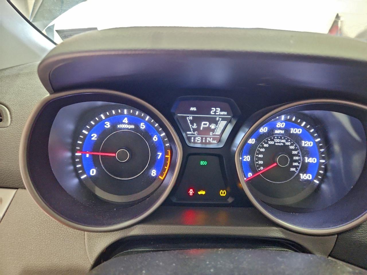 2014 HYUNDAI ELANTRA SE photo 9