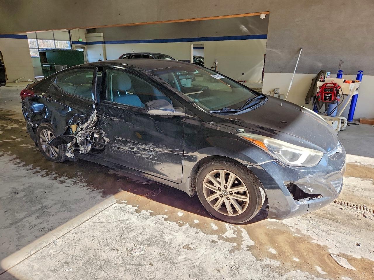 2014 HYUNDAI ELANTRA SE photo 4