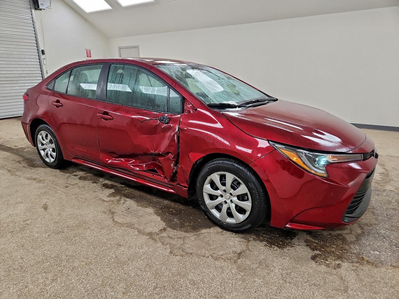 2025 TOYOTA COROLLA LE photo 4