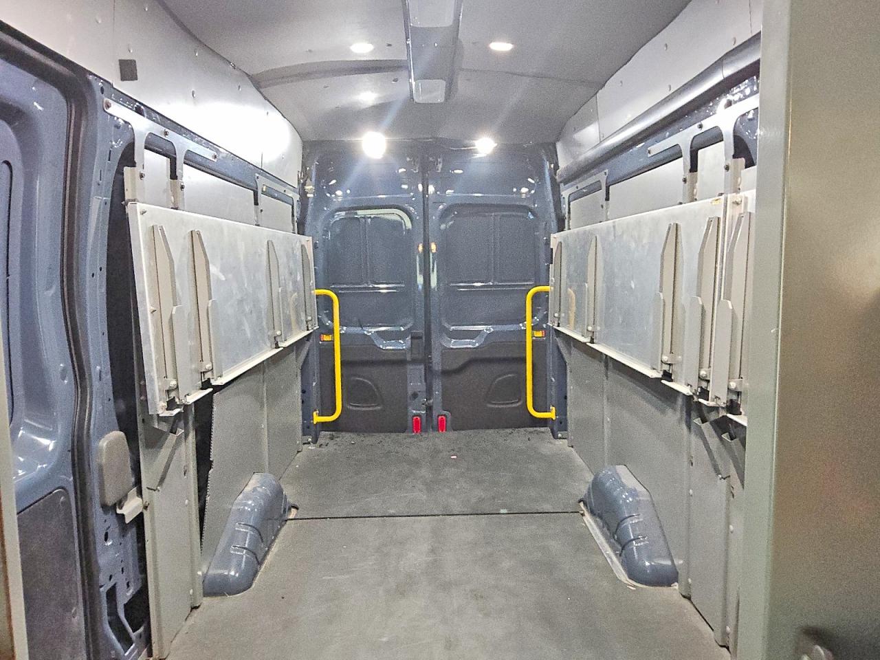 2020 FORD TRANSIT T-250 photo 10