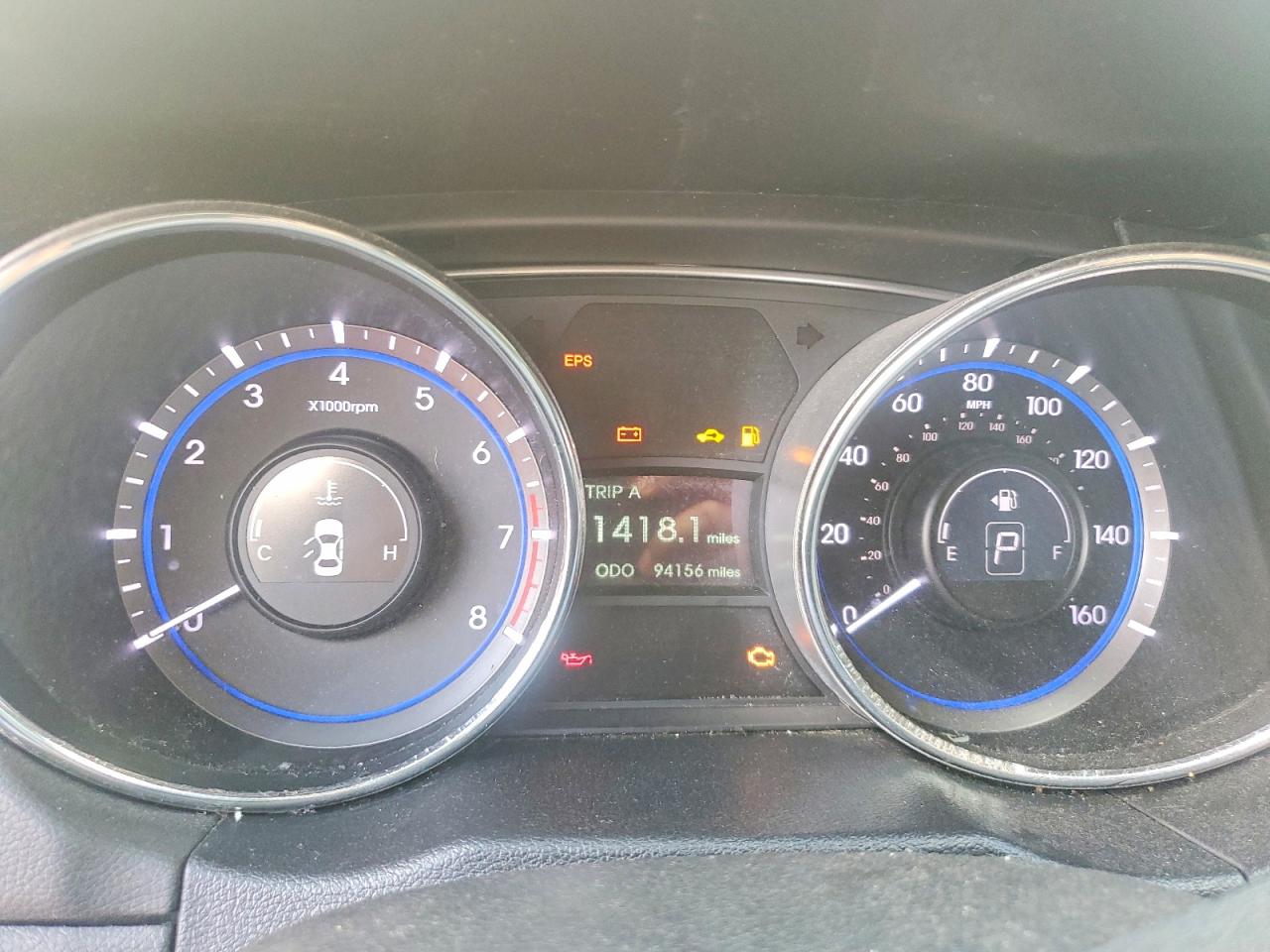 2011 HYUNDAI SONATA SE photo 9