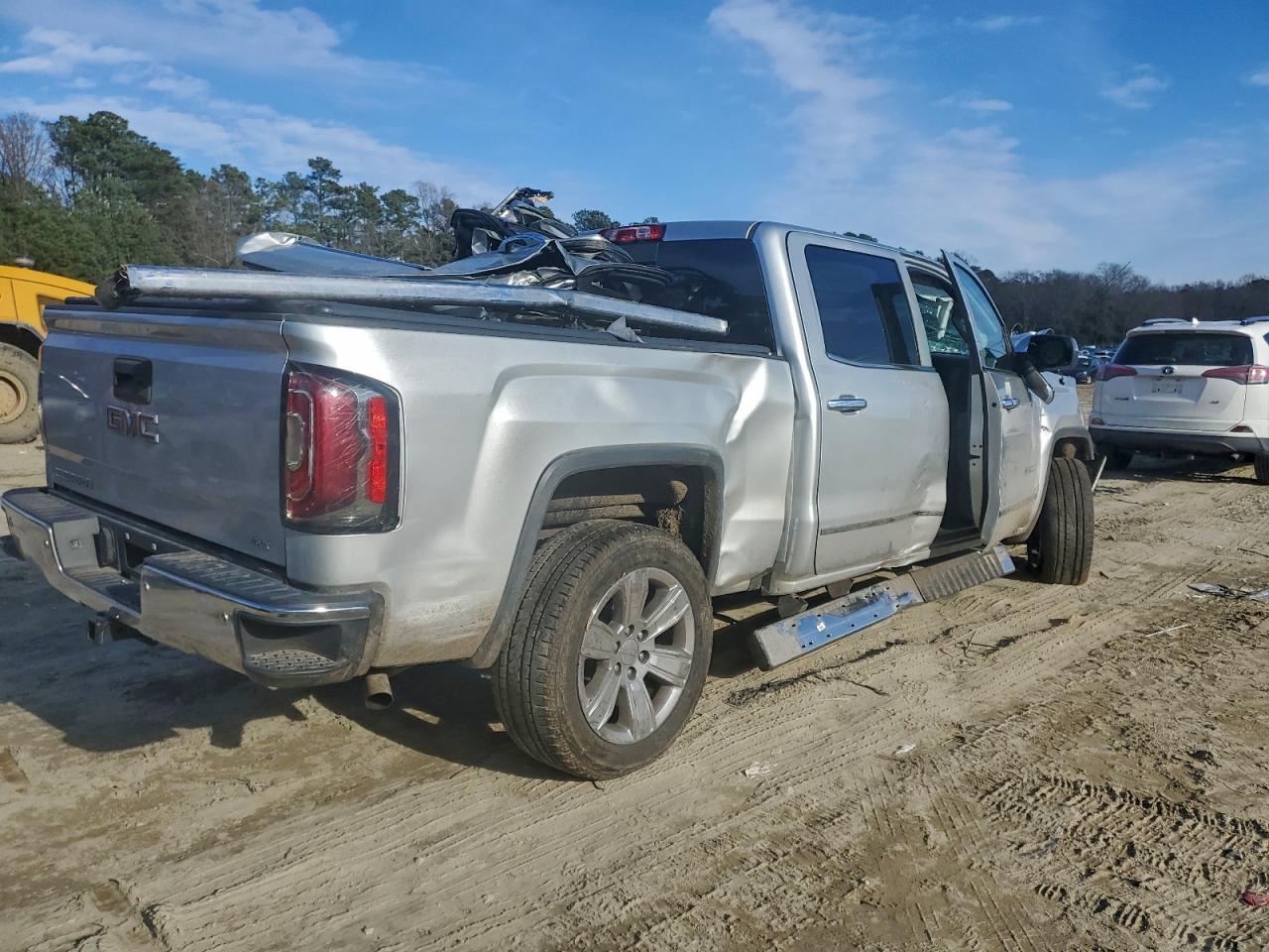 2017 GMC SIERRA K1500 SLT photo 3