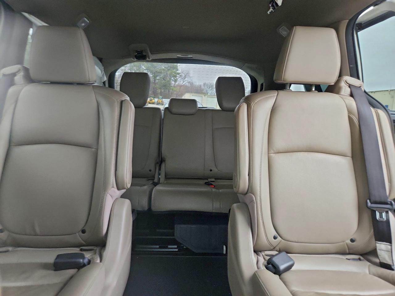 2019 HONDA ODYSSEY TOURING photo 10