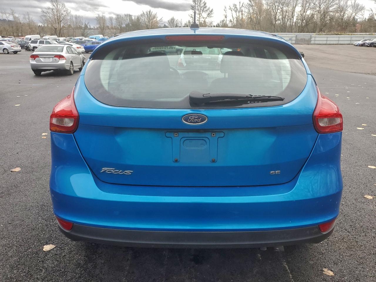 2015 FORD FOCUS SE photo 6
