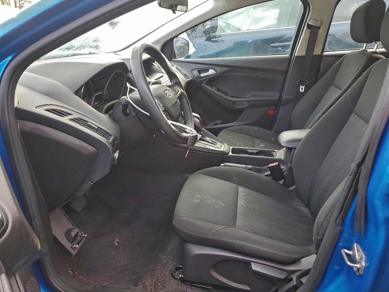 2015 FORD FOCUS SE photo 7