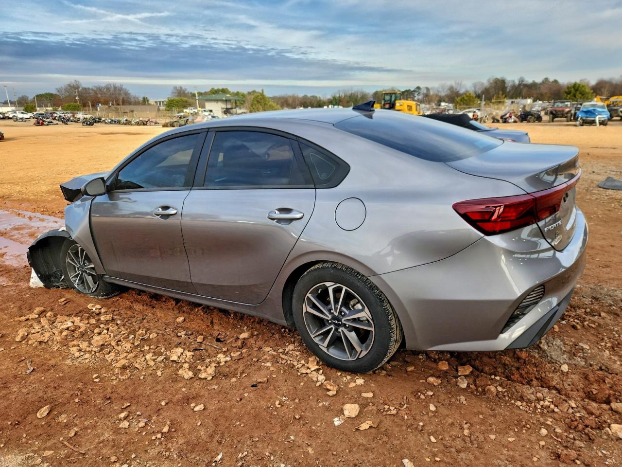 2024 KIA FORTE LX photo 2