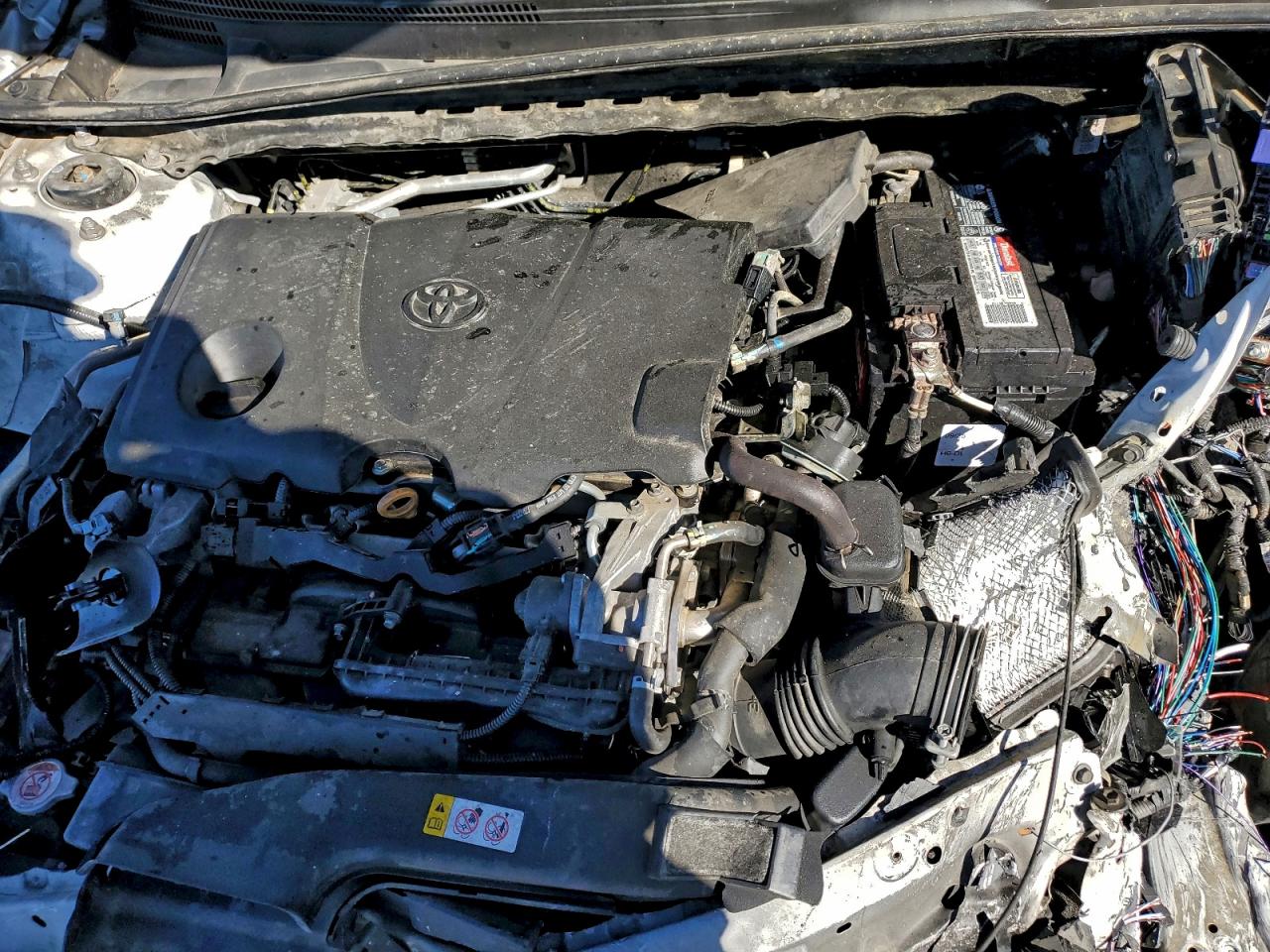 2019 TOYOTA CAMRY L photo 11
