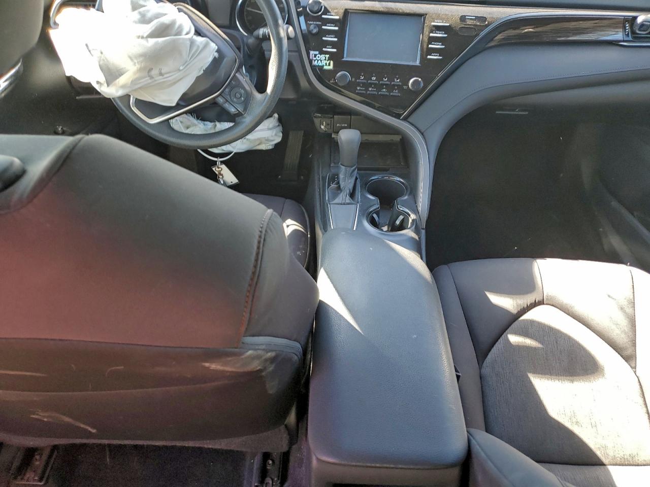 2019 TOYOTA CAMRY L photo 8