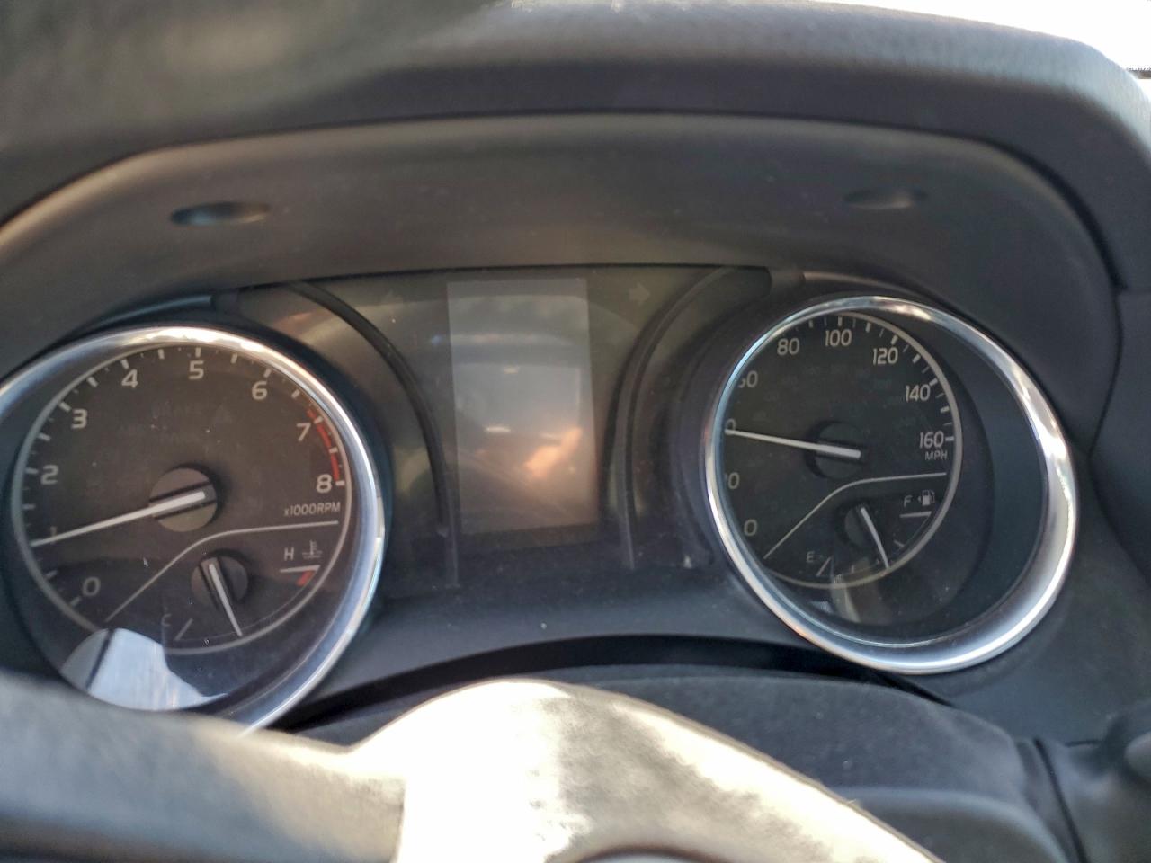 2019 TOYOTA CAMRY L photo 9