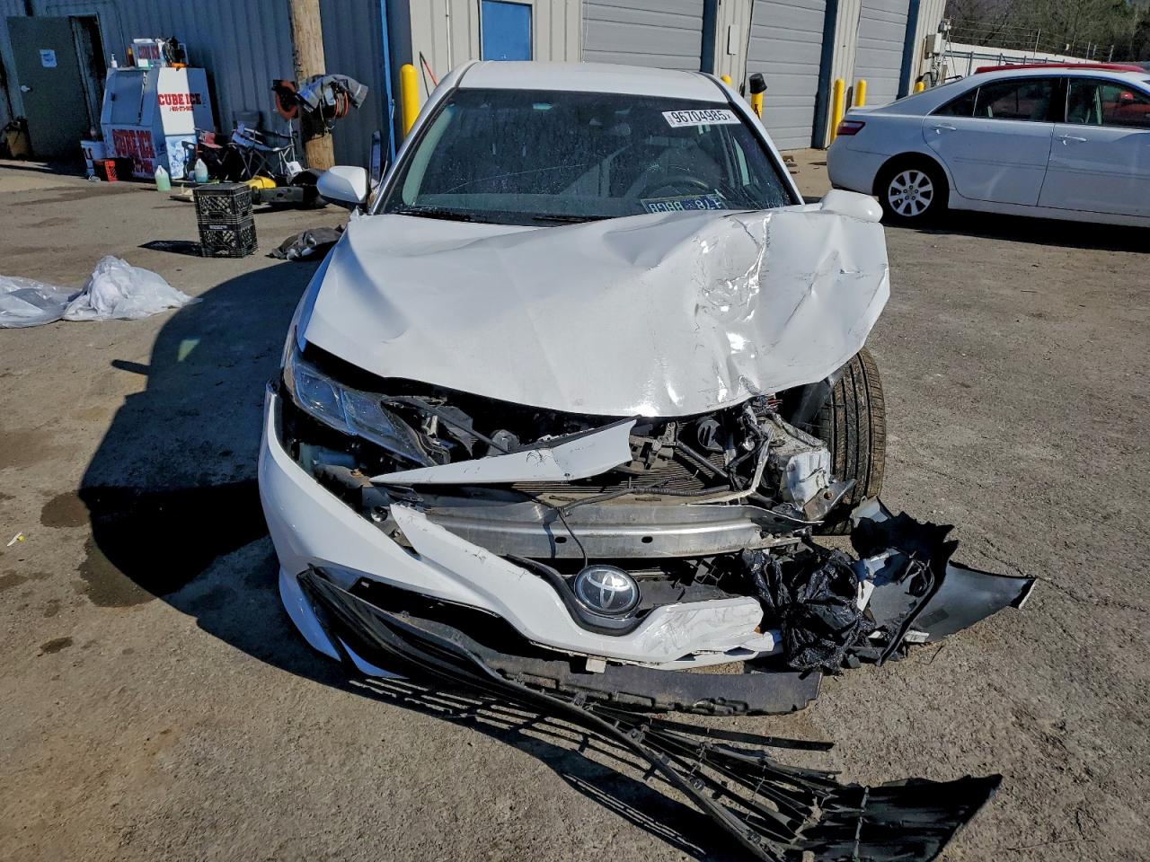 2019 TOYOTA CAMRY L photo 5