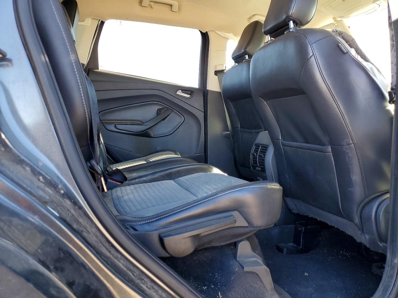 2019 FORD ESCAPE SE photo 10