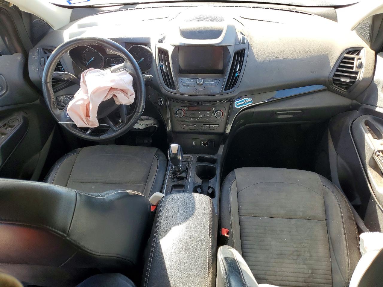 2019 FORD ESCAPE SE photo 8
