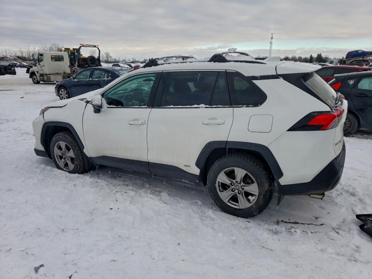 2024 TOYOTA RAV4 LE photo 2