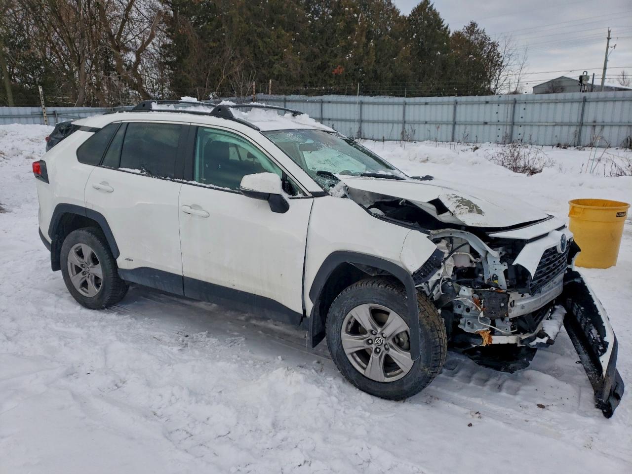 2024 TOYOTA RAV4 LE photo 4