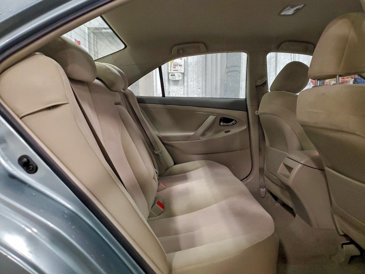 2010 TOYOTA CAMRY BASE photo 10