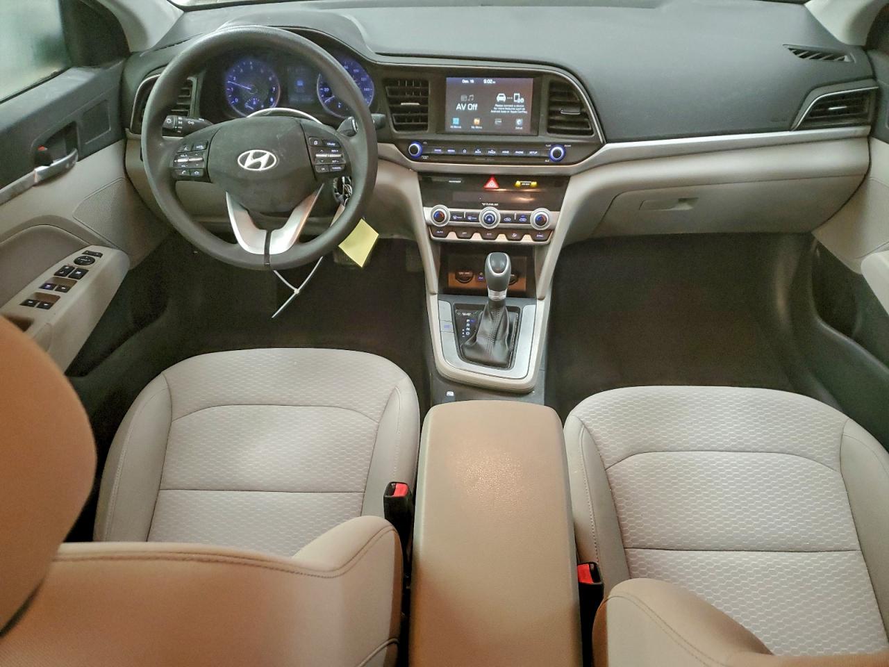 2020 HYUNDAI ELANTRA SEL photo 8