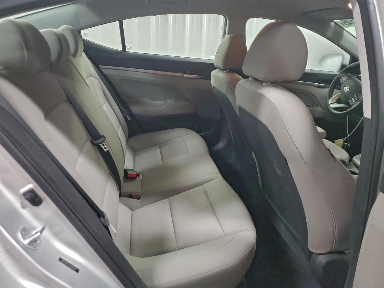 2020 HYUNDAI ELANTRA SEL photo 10