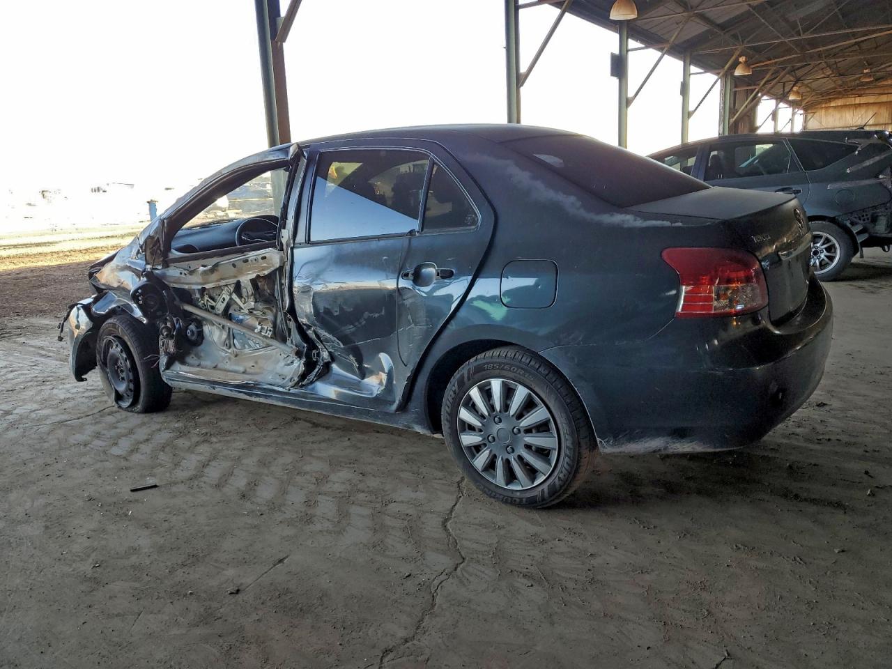 2007 TOYOTA YARIS photo 2