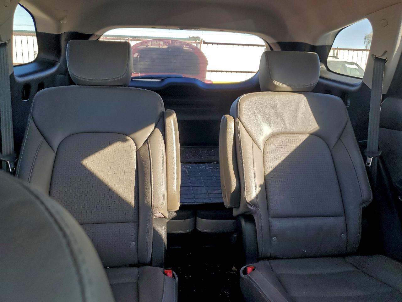 2014 HYUNDAI SANTA FE GLS photo 10