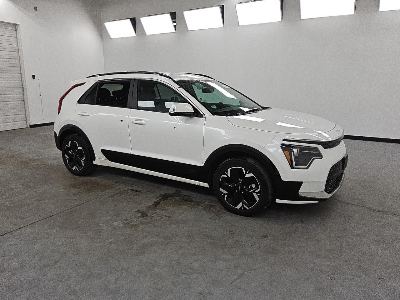 2024 KIA NIRO WIND photo 4