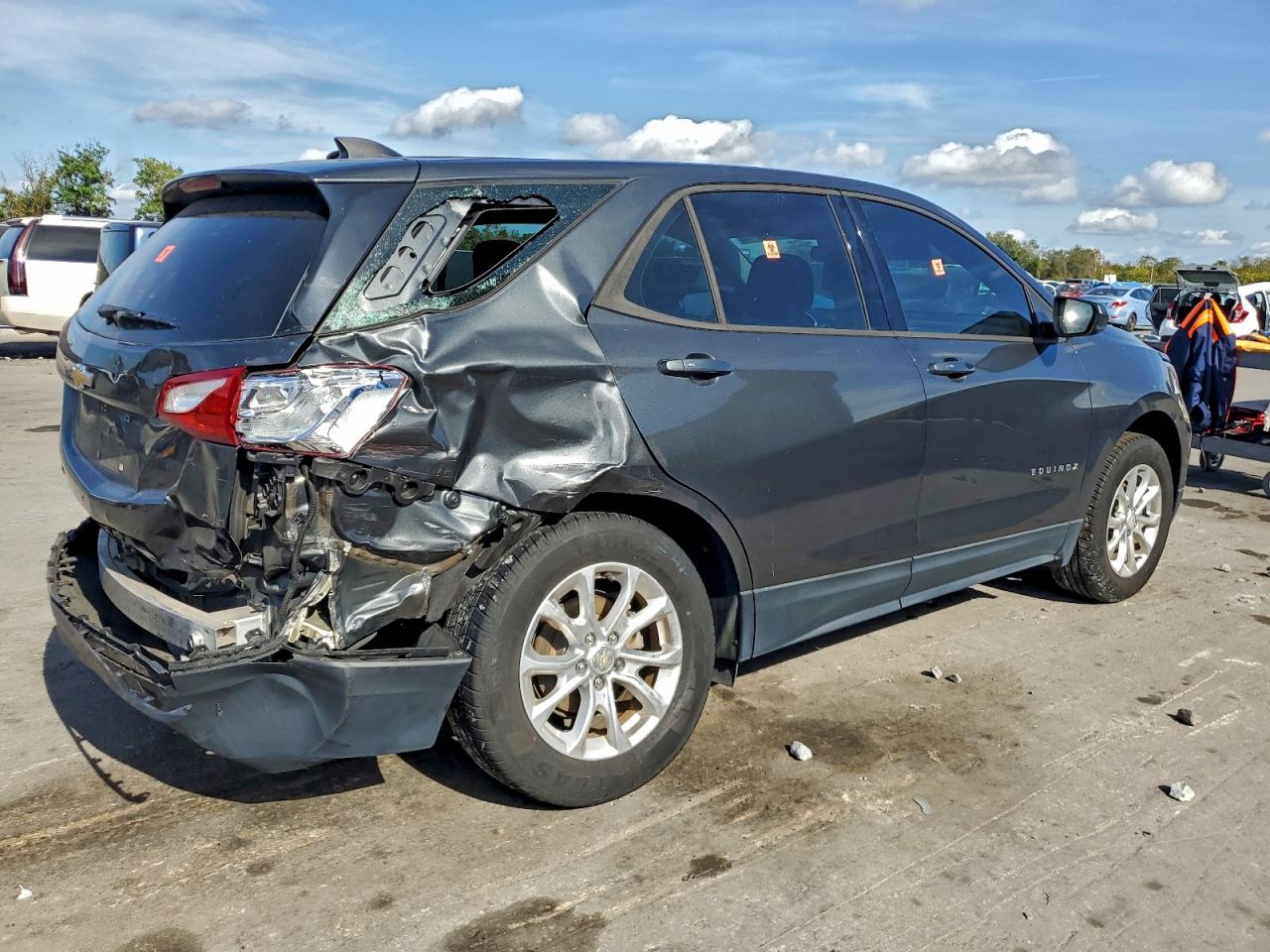 2019 CHEVROLET EQUINOX LS photo 3