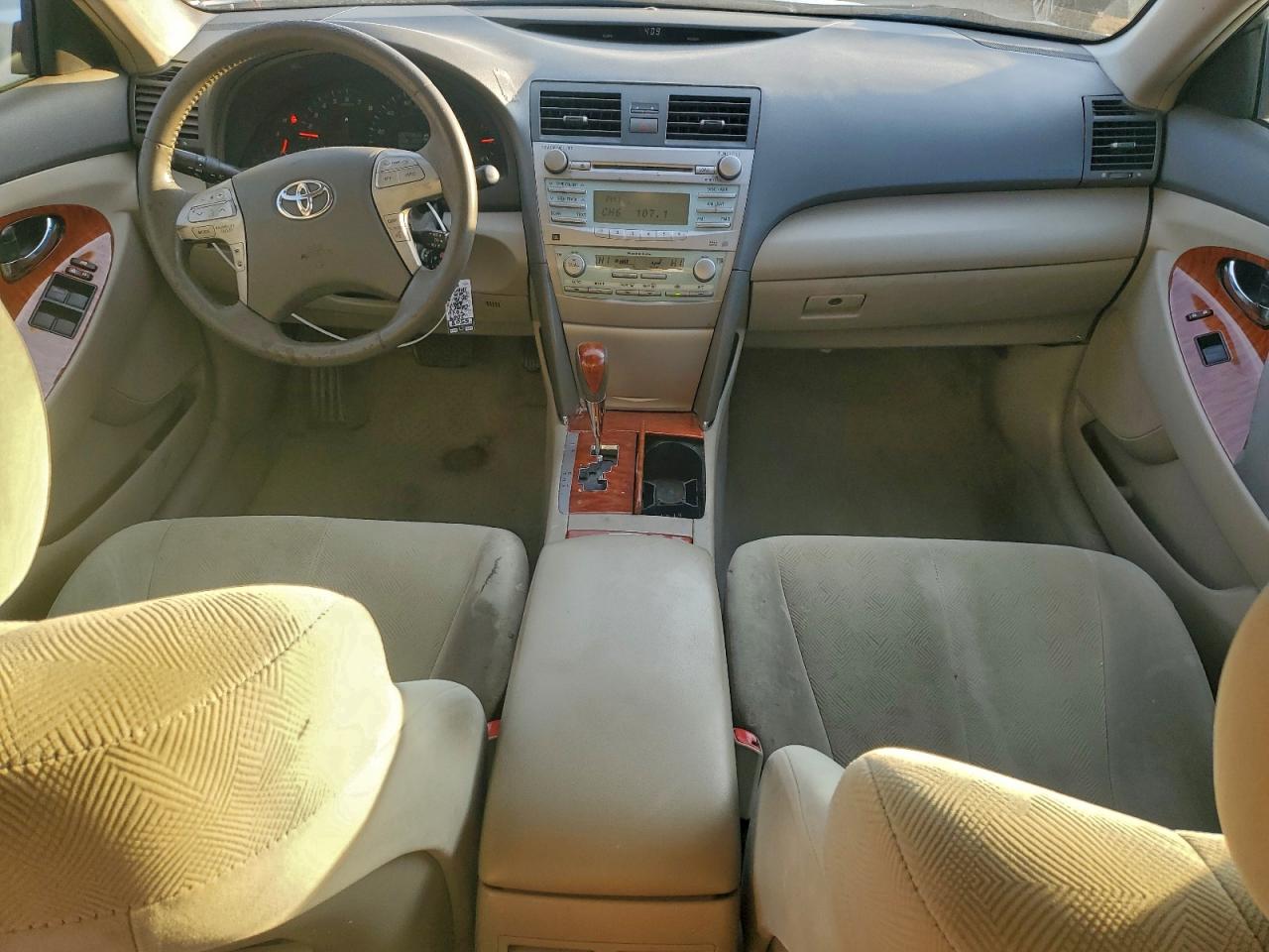 2009 TOYOTA CAMRY XLE photo 8