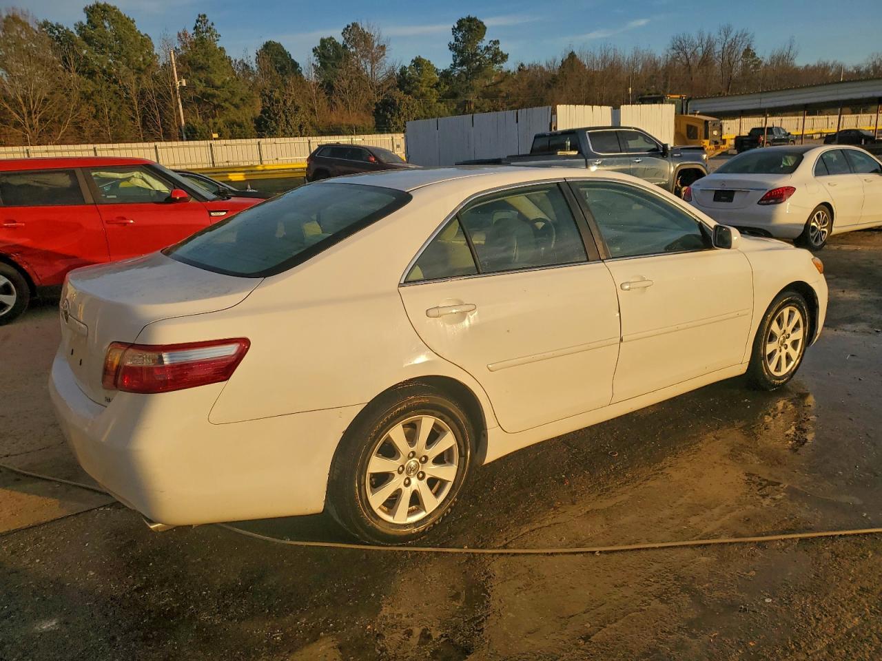 2009 TOYOTA CAMRY XLE photo 3