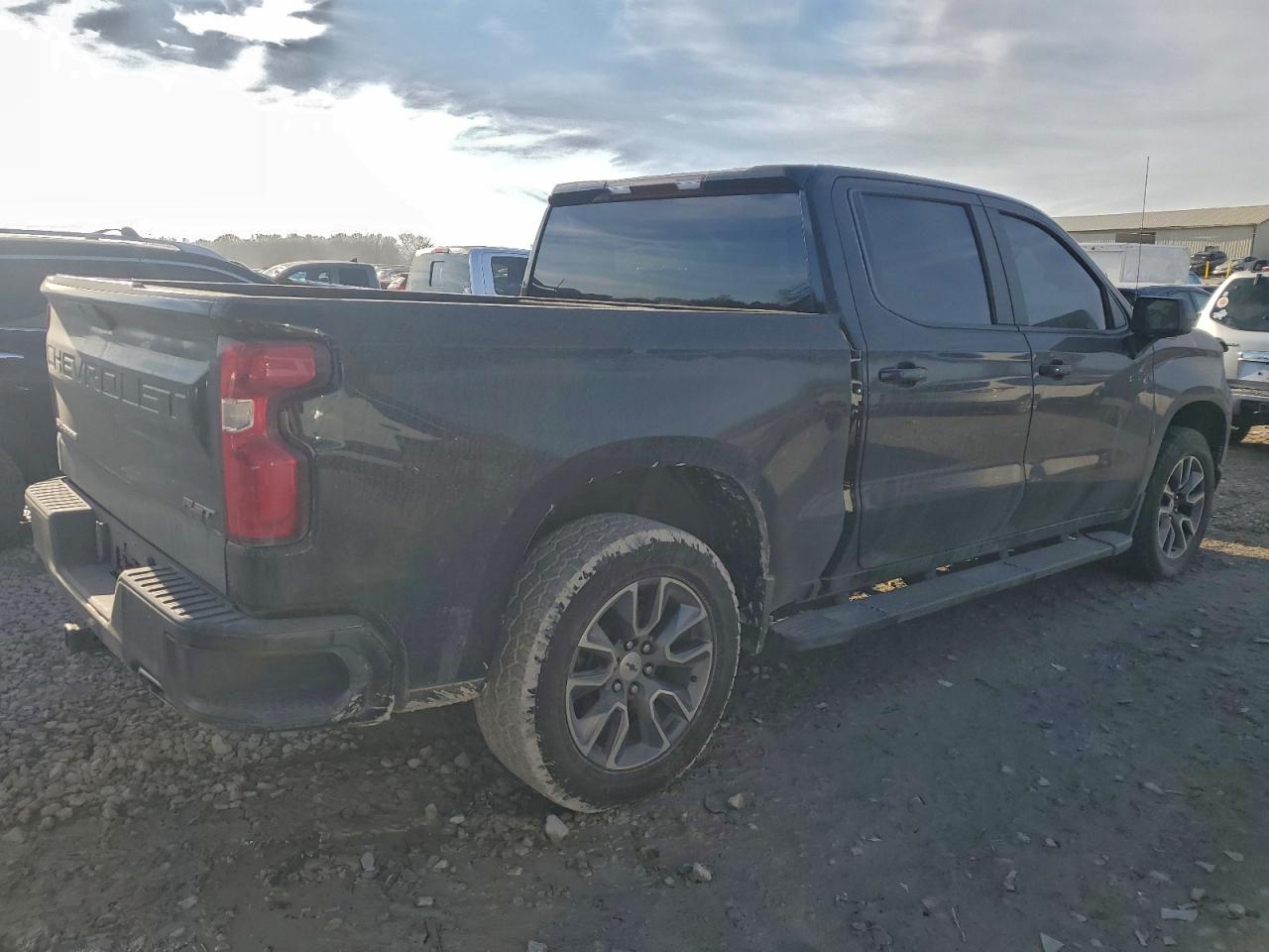 2021 CHEVROLET SILVERADO K1500 RST photo 3
