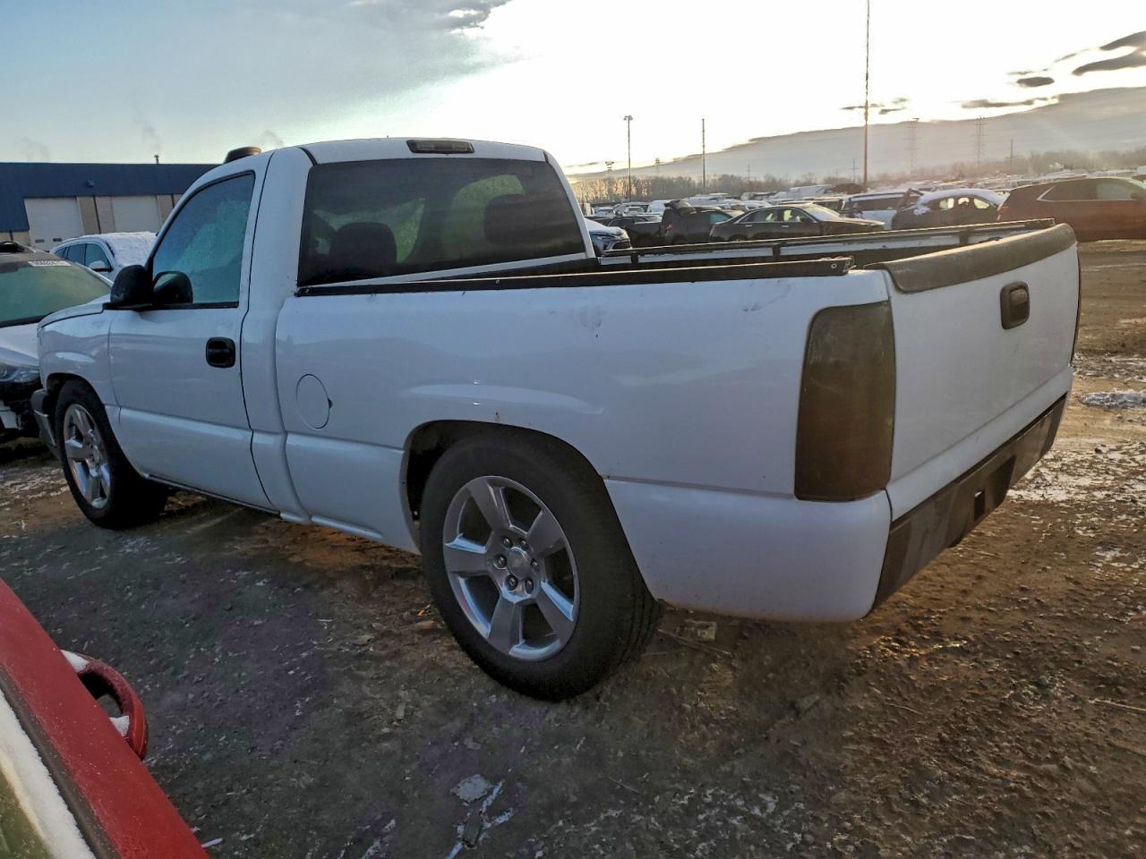2006 CHEVROLET SILVERADO C1500 photo 2