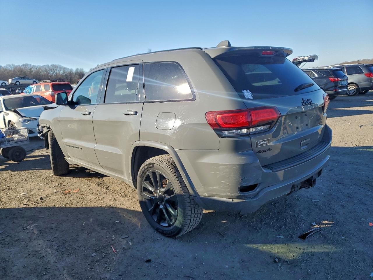 2019 JEEP GRAND CHEROKEE LAREDO photo 2