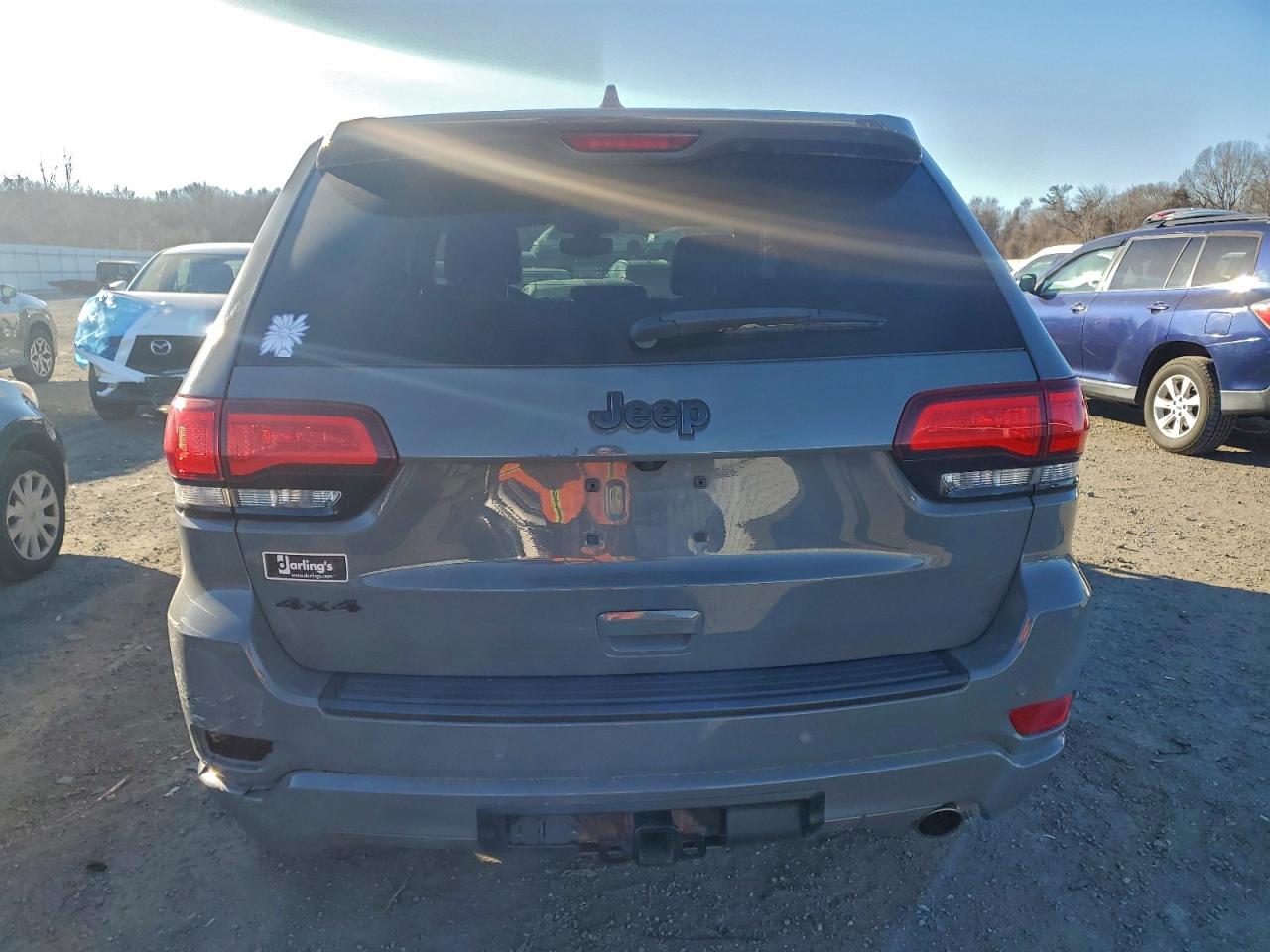 2019 JEEP GRAND CHEROKEE LAREDO photo 6