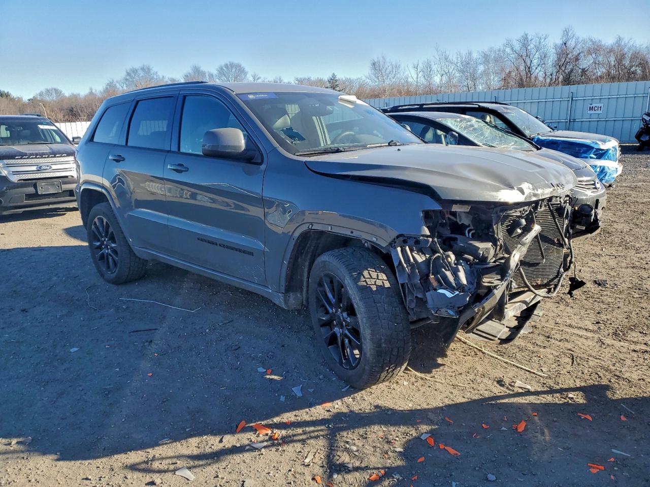 2019 JEEP GRAND CHEROKEE LAREDO photo 4