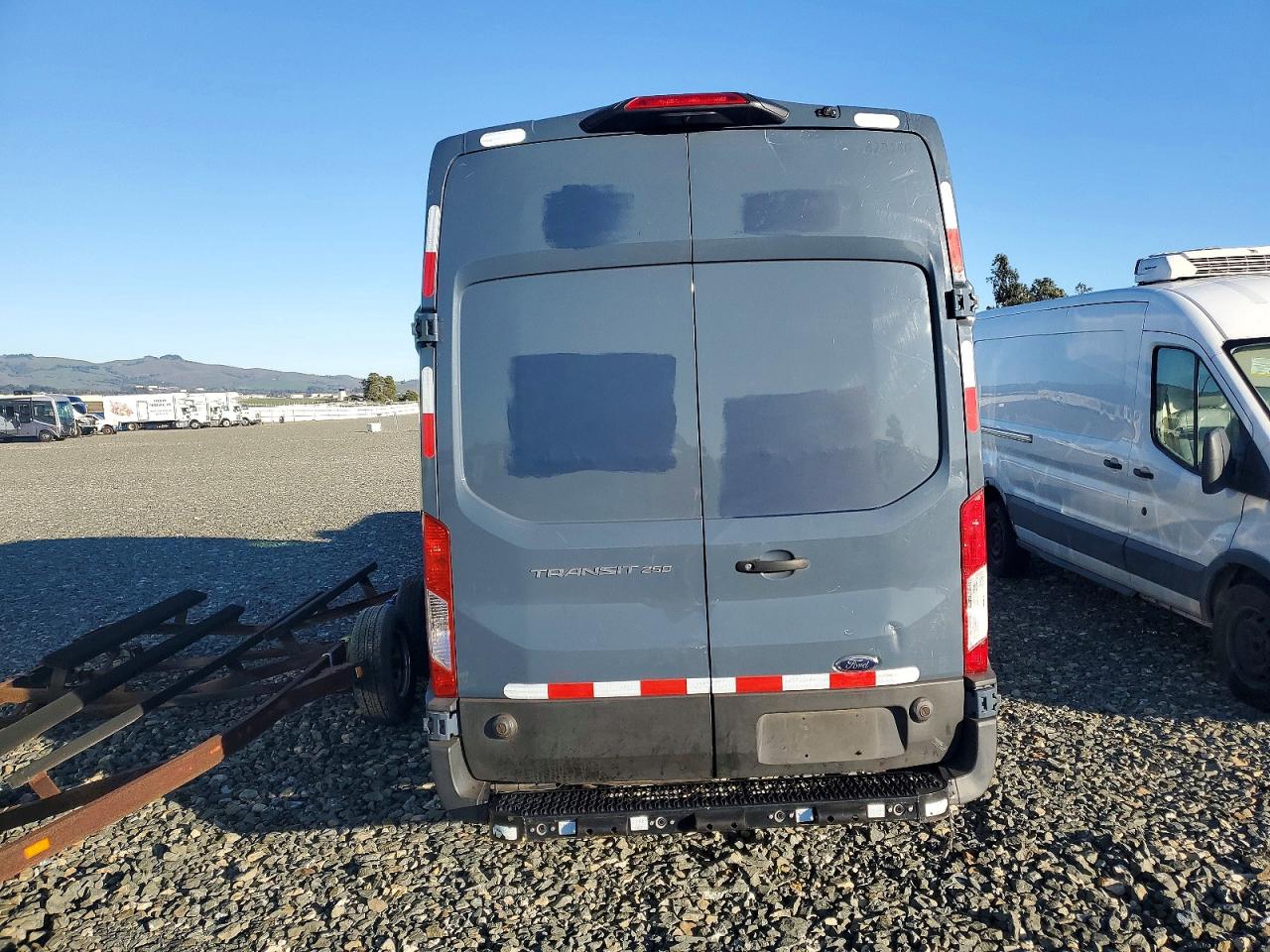 2020 FORD TRANSIT T-250 photo 6