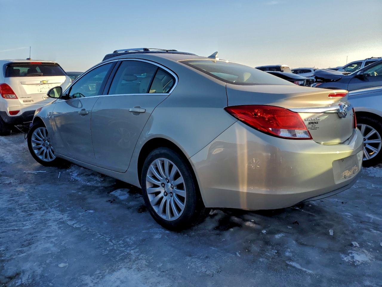 2011 BUICK REGAL CXL photo 2