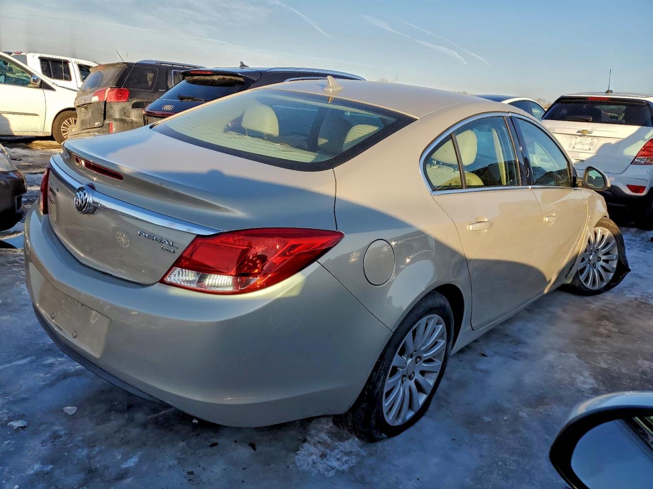 2011 BUICK REGAL CXL photo 3