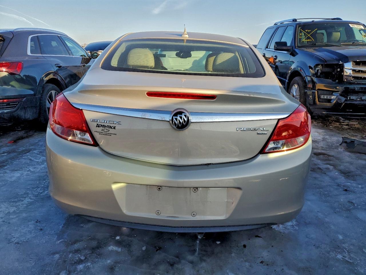 2011 BUICK REGAL CXL photo 6