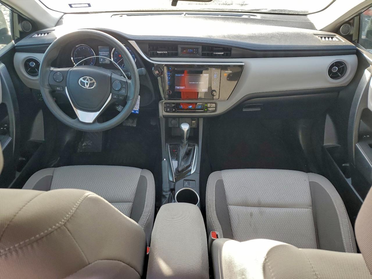 2017 TOYOTA COROLLA L photo 8