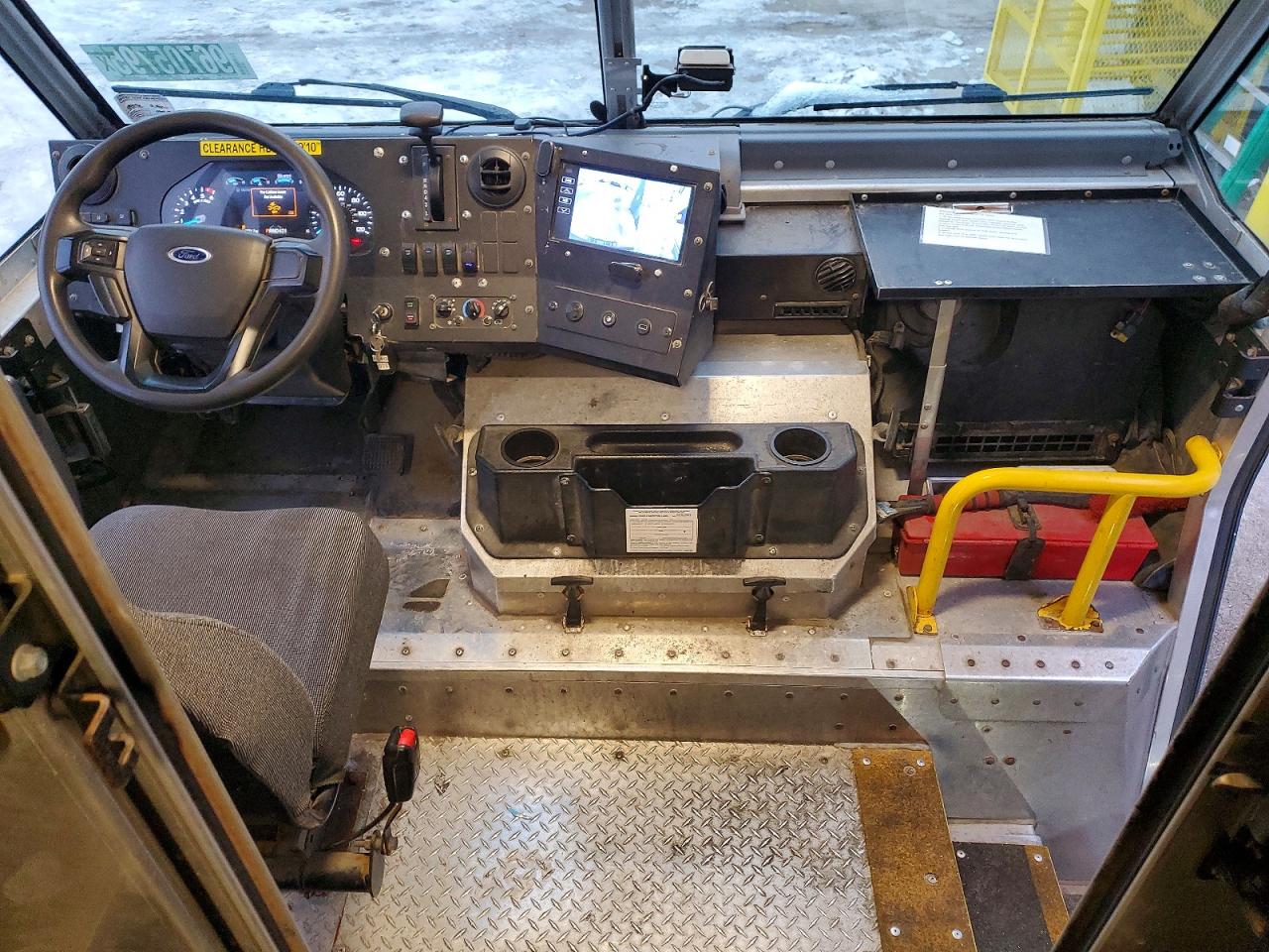 2020 FORD F59 DELIVERY TRUCK photo 8