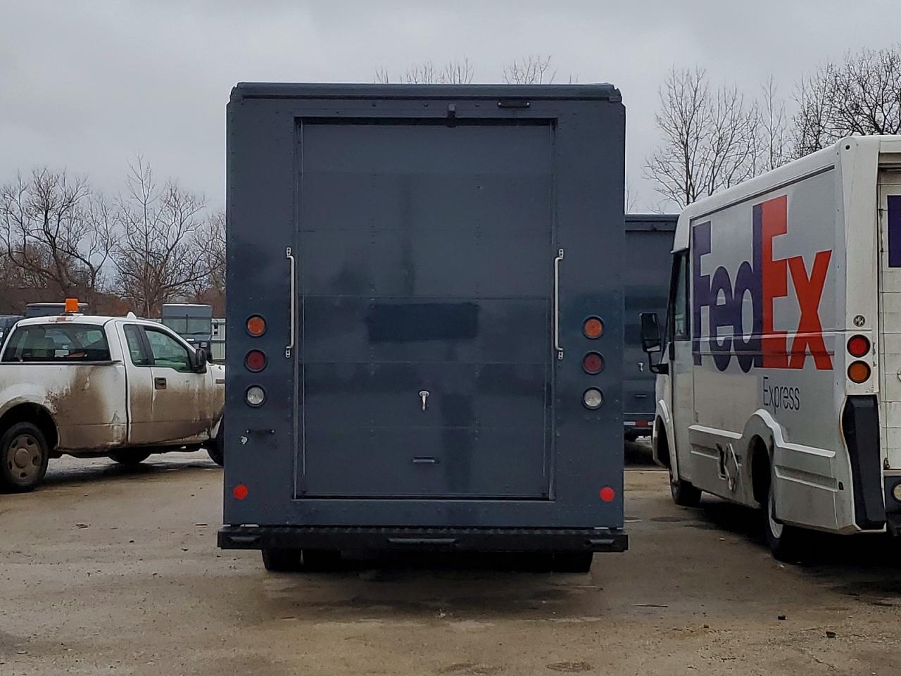 2020 FORD F59 photo 6