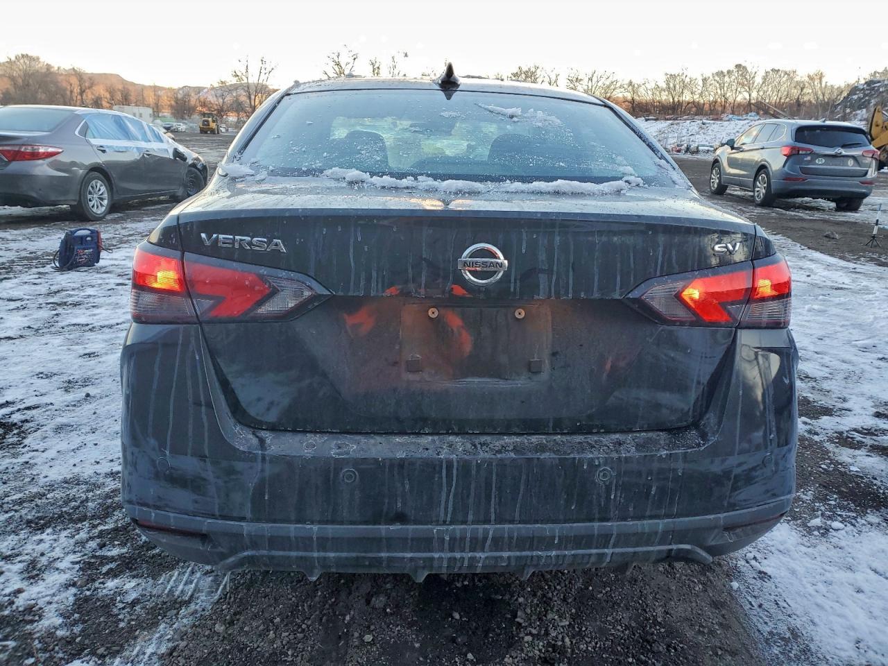 2020 NISSAN VERSA SV photo 11