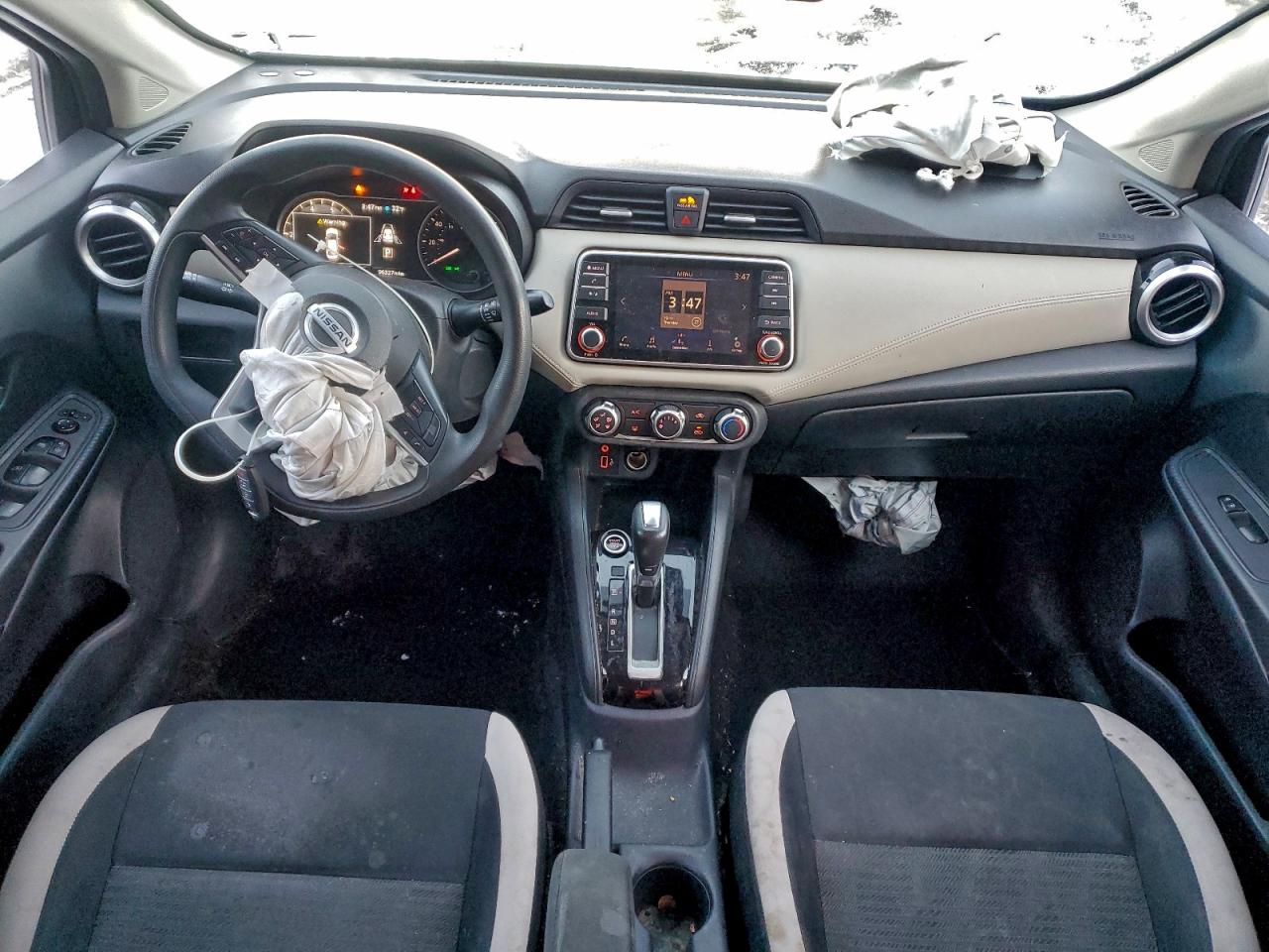 2020 NISSAN VERSA SV photo 15